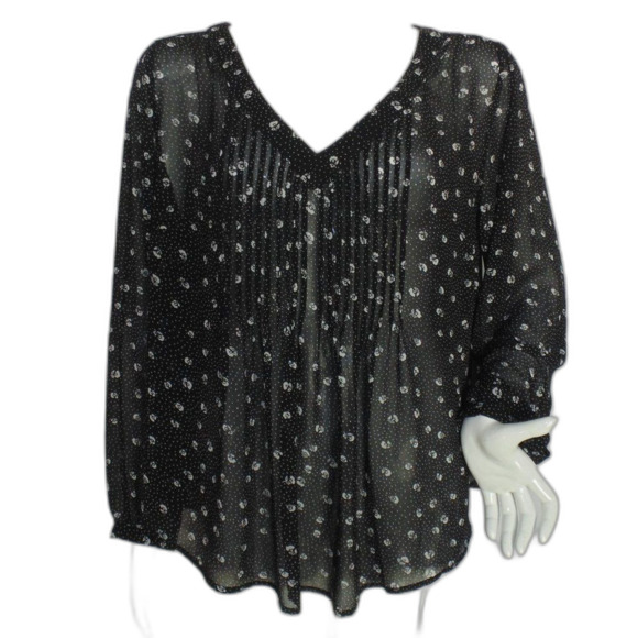 TORRID Top/Tunic, 1/1X, Black, Floral, Pintuck Pleated Bib, Long sleeve, V-neck - Picture 2 of 15